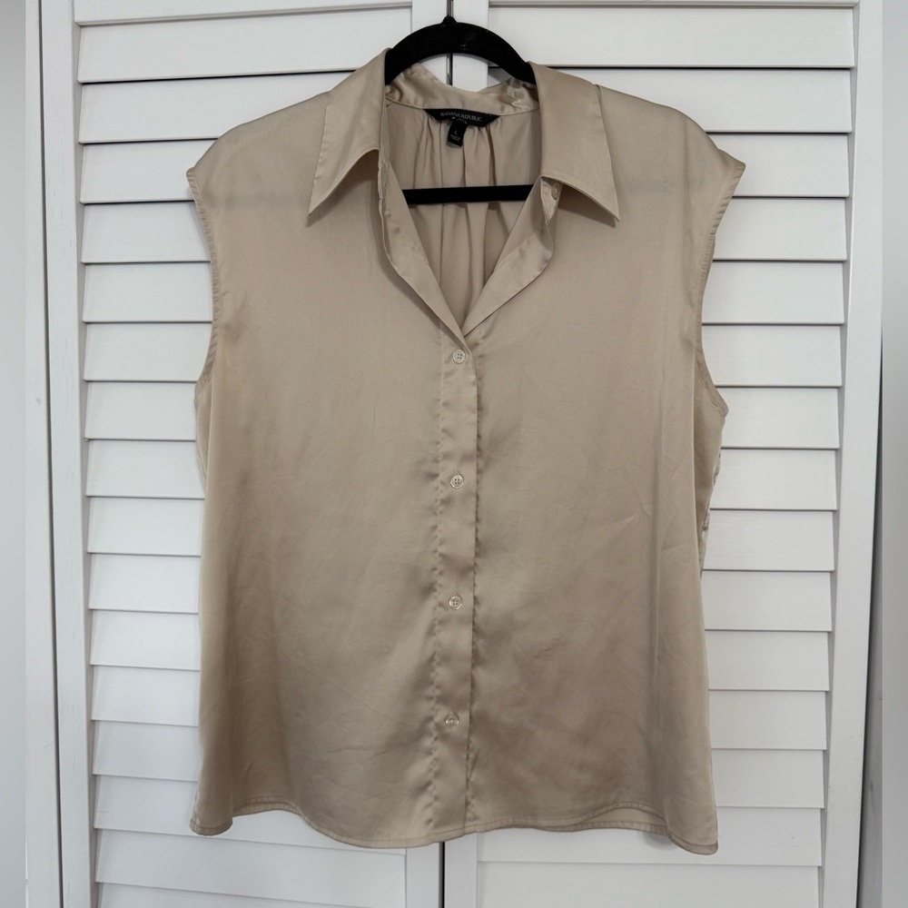 Banana Republic Sleeveless Tan Button-Down Shirt